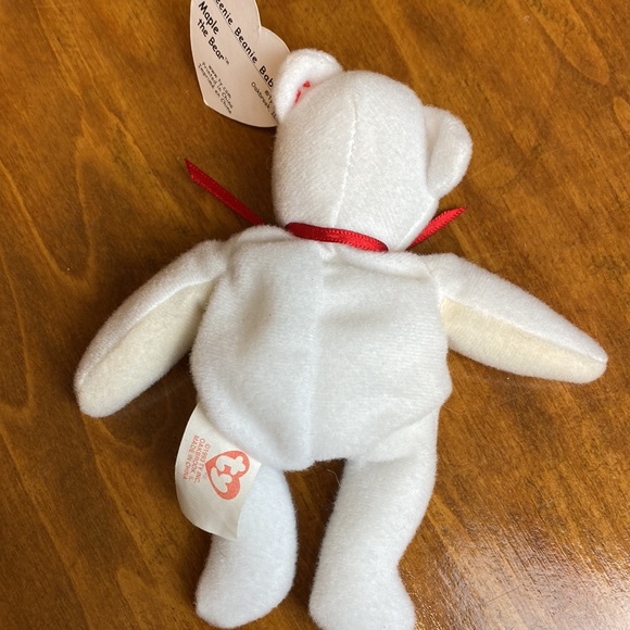 Teenie Beanie Baby, Maple the Bear with Canadian flag - Picture 3 of 7